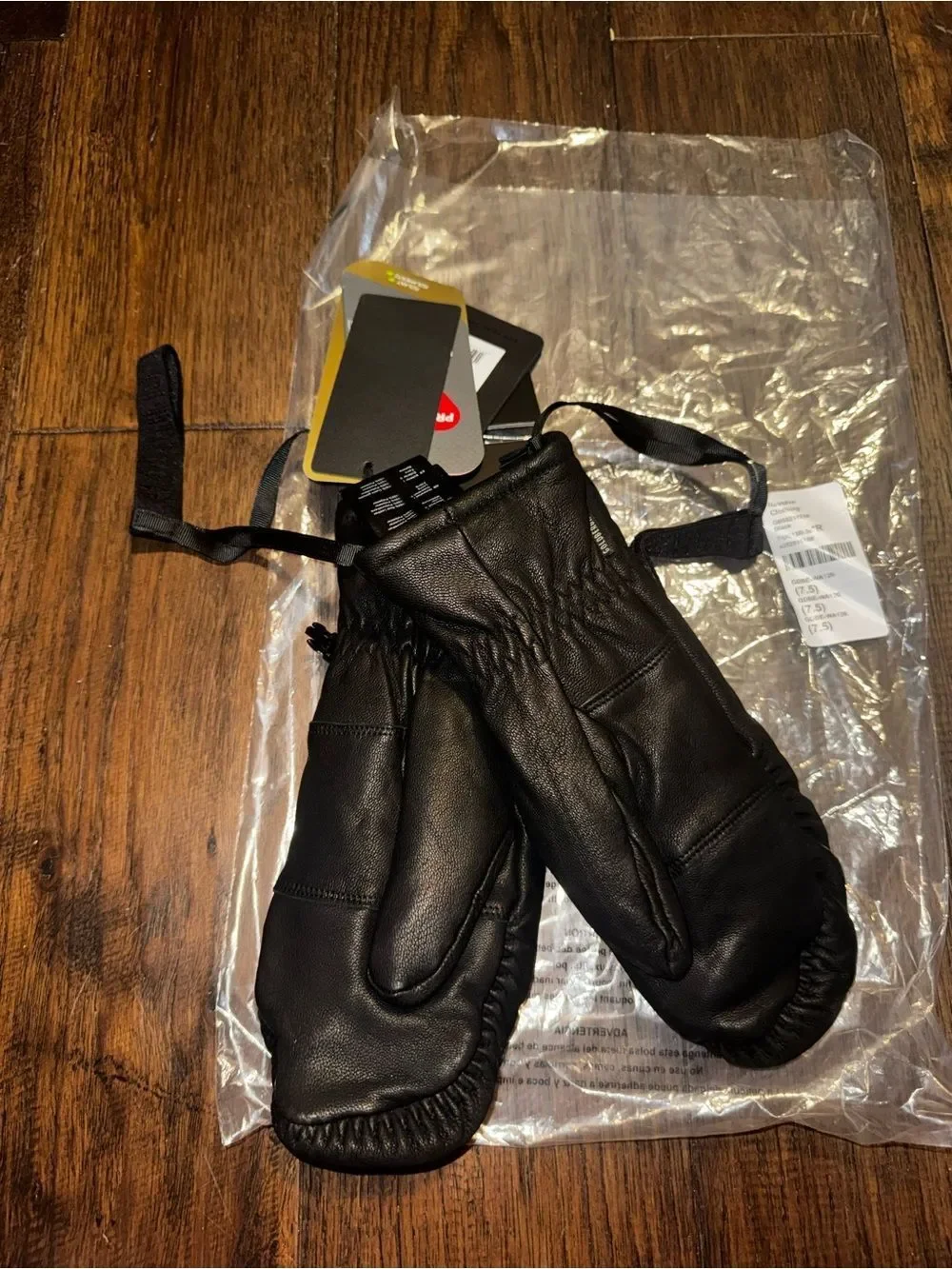 Goldbergh Ski Bello Leather Mittens Black Leather with White Logo NWT Size 7.5